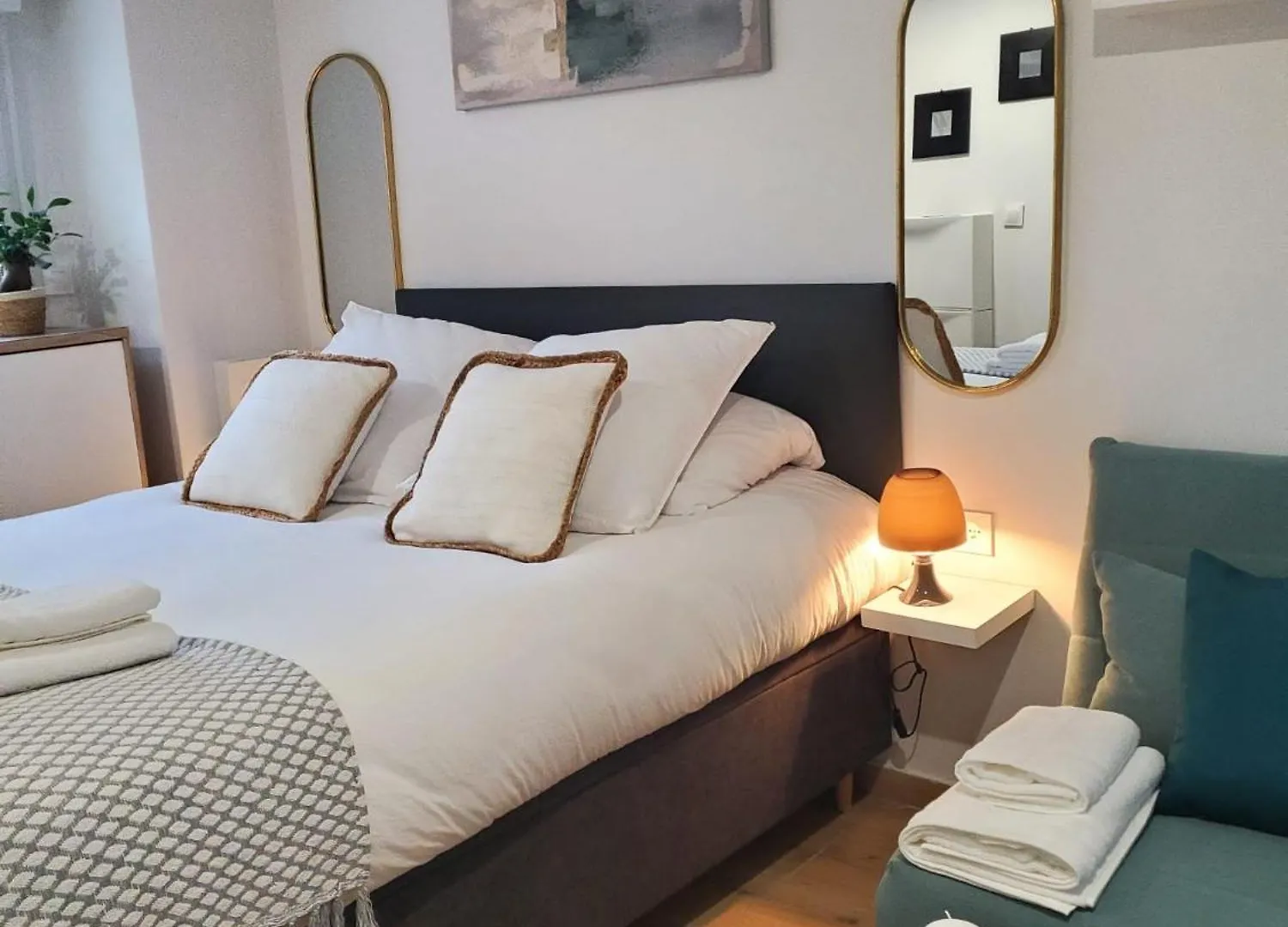 Annecy Poisy Studio A 9 Minutes Du Lac Annecy Avec Piscine Privee